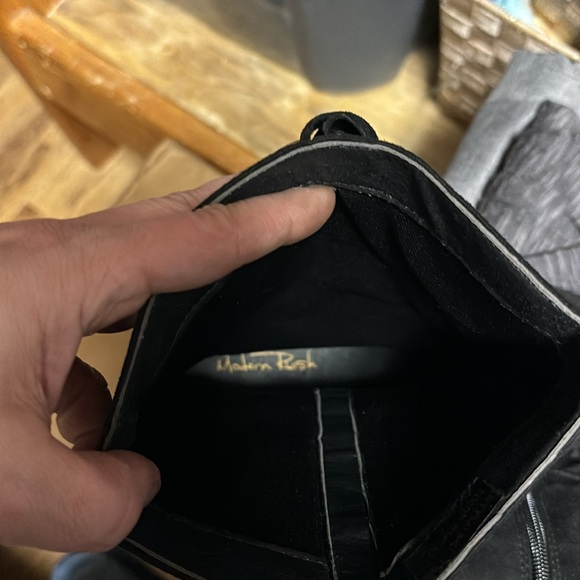 Brand new black boots with fringe - Picture 5 of 5